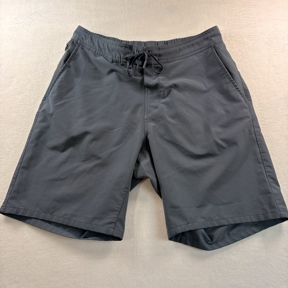 Ten Thousand Foundation Shorts Mens Medium Gray 9" Inseam Training Athletic